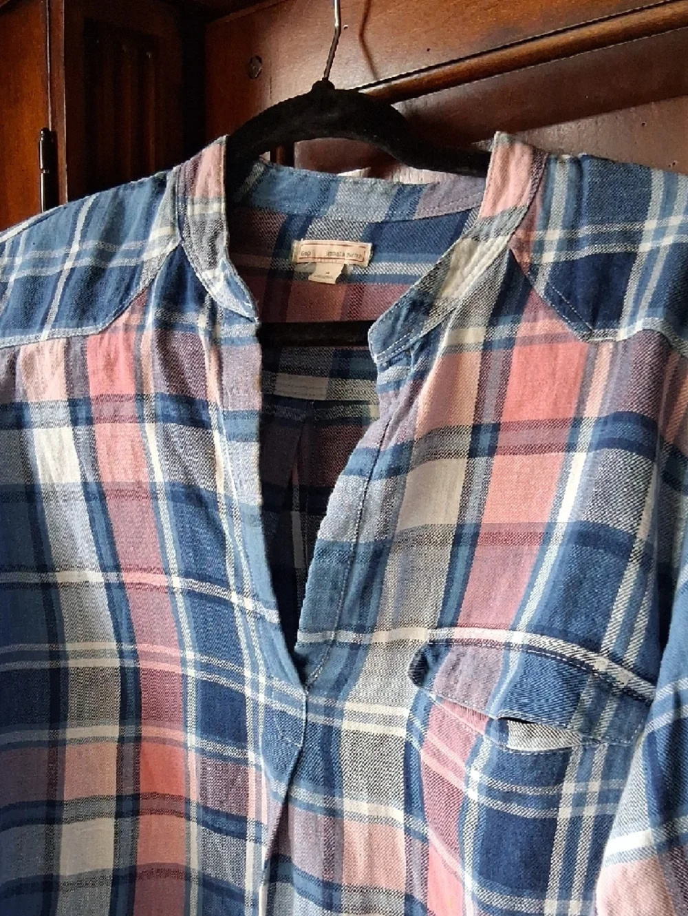 GAP Blue, Pink & White Plaid Womens Casual Boyfriend Blouse - Picture 3 of 7